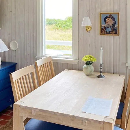 4 Person Holiday In Harbo Re *