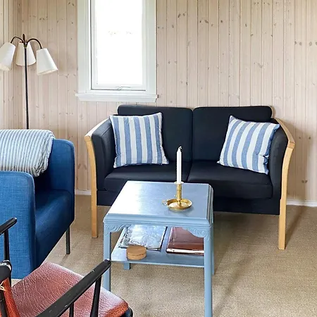 4 Person Holiday In Harbo Re
